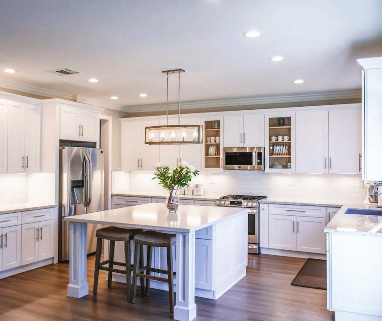 Kitchen with island